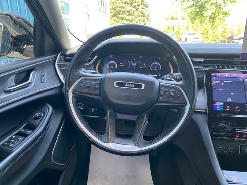 Used 2021 Jeep Grand Cherokee L Limited AWD/4WD image 17