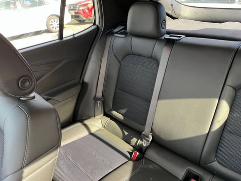 Used 2025 Buick Envista Preferred image 38