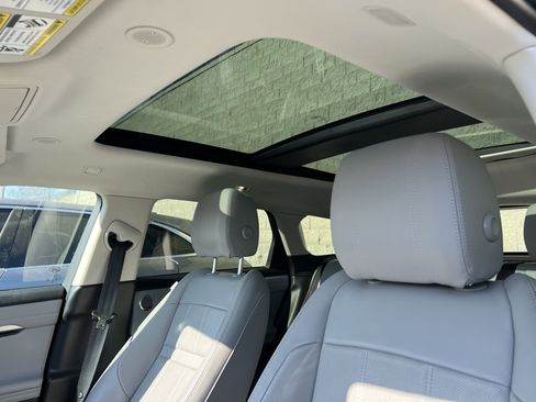 Used 2021 Land Rover Range Rover Evoque SE image 16