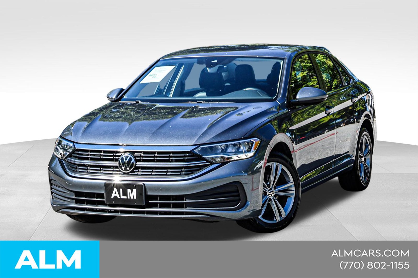 Used 2024 Volkswagen Jetta SE FWD image 1