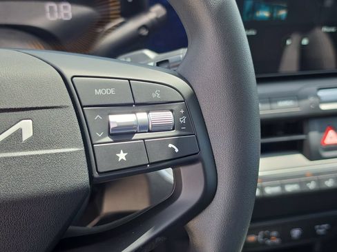 New 2026 Kia K4 FWD image 30