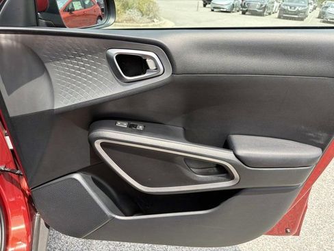 Used 2024 Kia Soul LX w/ Option Group 015 FWD image 15