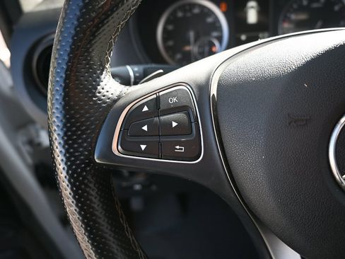 Used 2021 Mercedes-Benz Metris w/ Premium Safety Package image 9