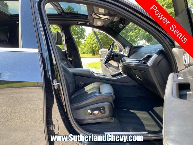 Used 2024 BMW X5 xDrive40i AWD/4WD image 18