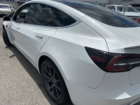 Used 2019 Tesla Model 3 Long Range AWD/4WD image 3