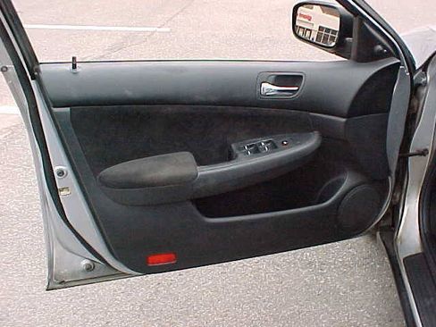 Used 2005 Honda Accord Sedan image 20