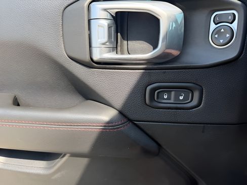 Used 2020 Jeep Wrangler Unlimited Rubicon w/ Uconnect 4C Nav & Sound Group AWD/4WD image 22