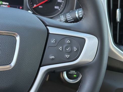 Used 2023 GMC Terrain SLT w/ Infotainment Package II image 33