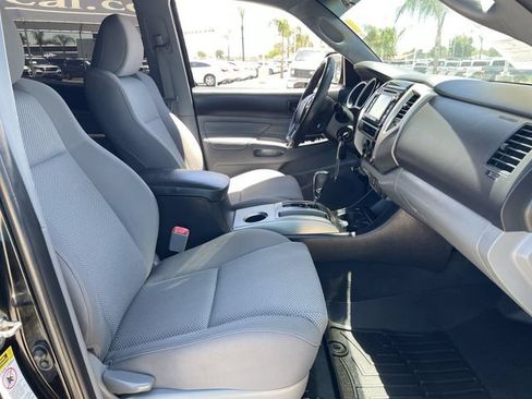 Used 2015 Toyota Tacoma PreRunner w/ TRD Sport Package RWD image 25