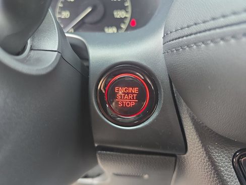 Used 2024 Honda HR-V LX image 17