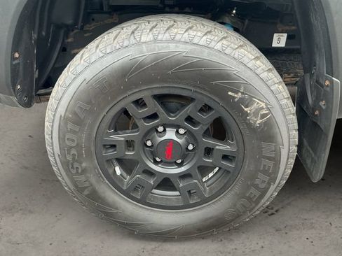 Used 2020 Toyota Tacoma TRD Off-Road AWD/4WD image 14