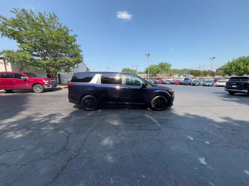 Used 2026 Kia Carnival FWD image 16