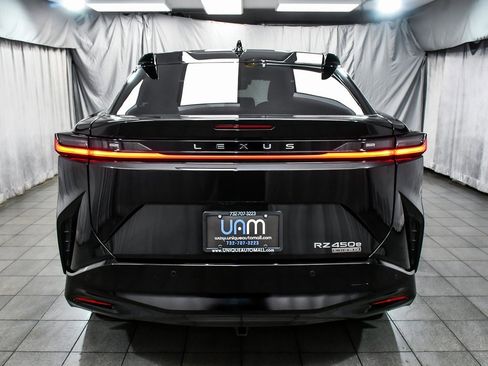 Used 2023 Lexus RZ 450e Premium image 5