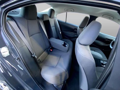 Used 2025 Toyota Corolla LE FWD image 17