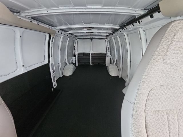 New 2026 GMC Savana 3500 Extended w/ Driver Convenience Package RWD image 16