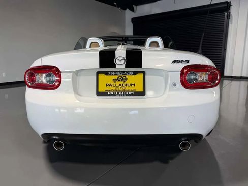 Used 2012 MAZDA MX-5 Miata Grand Touring w/ Premium Pkg RWD image 4