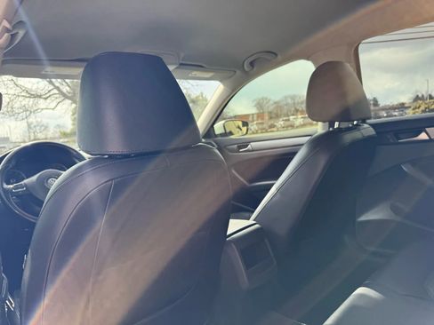 Used 2015 Volkswagen Passat 1.8T Limited Edition image 36