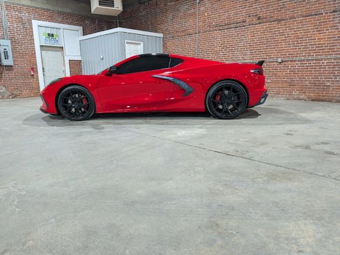 Used 2022 Chevrolet Corvette Stingray Premium Cpe w/ Z51 Performance Package image 2