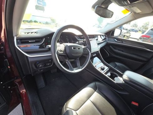 Used 2023 Jeep Grand Cherokee 4WD 4xe image 15