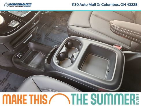 New 2026 Chrysler Pacifica Select w/ S Appearance Package FWD image 33
