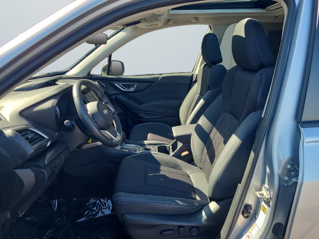 Used 2019 Subaru Forester Premium AWD/4WD image 9