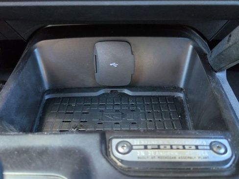 Certified 2024 Ford Bronco Outer Banks w/ Sasquatch Package image 24