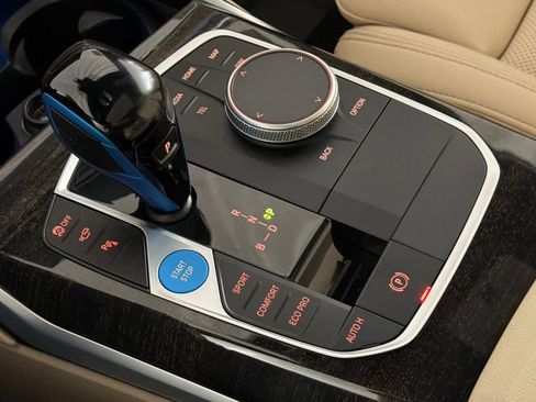 Used 2023 BMW i4 eDrive35 image 21