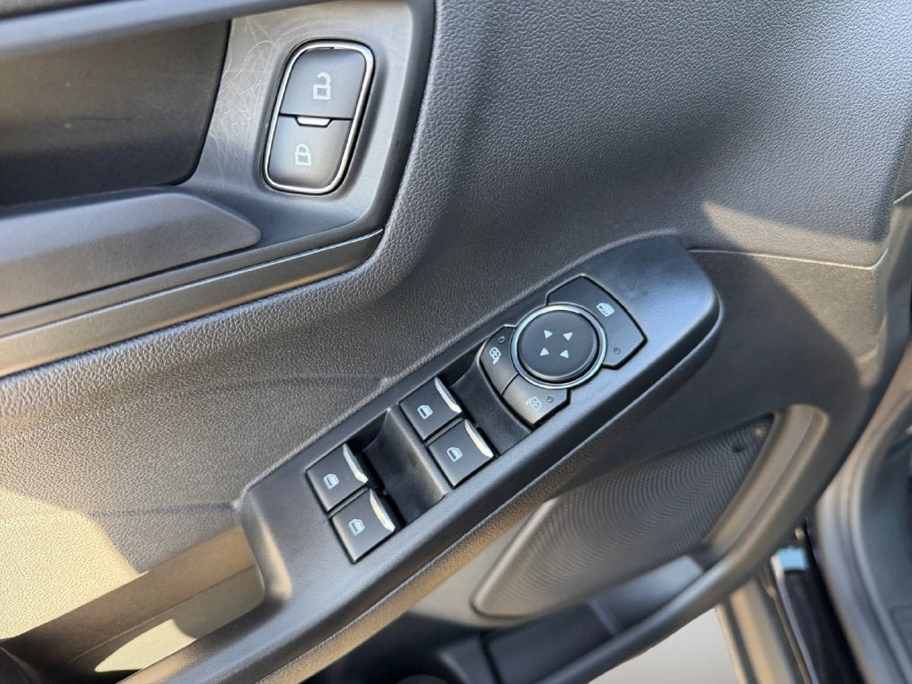 Used 2025 Ford Escape Active AWD/4WD image 21
