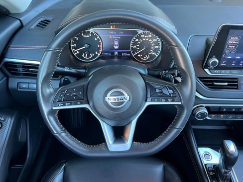 Used 2022 Nissan Altima 2.5 SR image 14