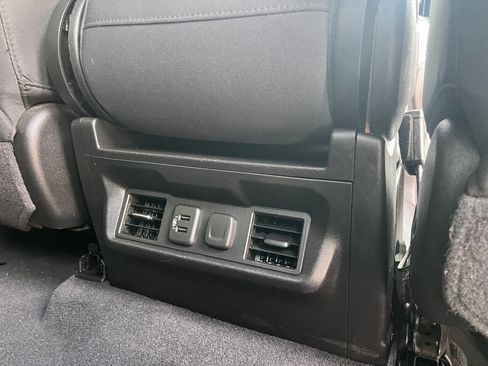 Used 2020 Chevrolet Silverado 1500 LT w/ All-Star Edition image 28