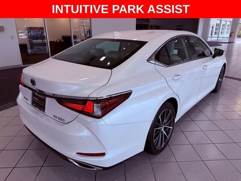 Certified 2025 Lexus ES 350 w/ Premium Package image 7