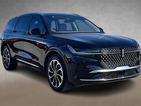 Used 2024 Lincoln Nautilus Reserve image 8