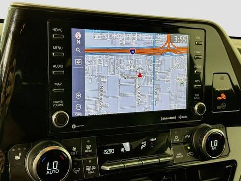 Certified 2021 Toyota Highlander XLE FWD image 15