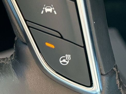 Used 2019 Cadillac XT5 Premium Luxury image 32