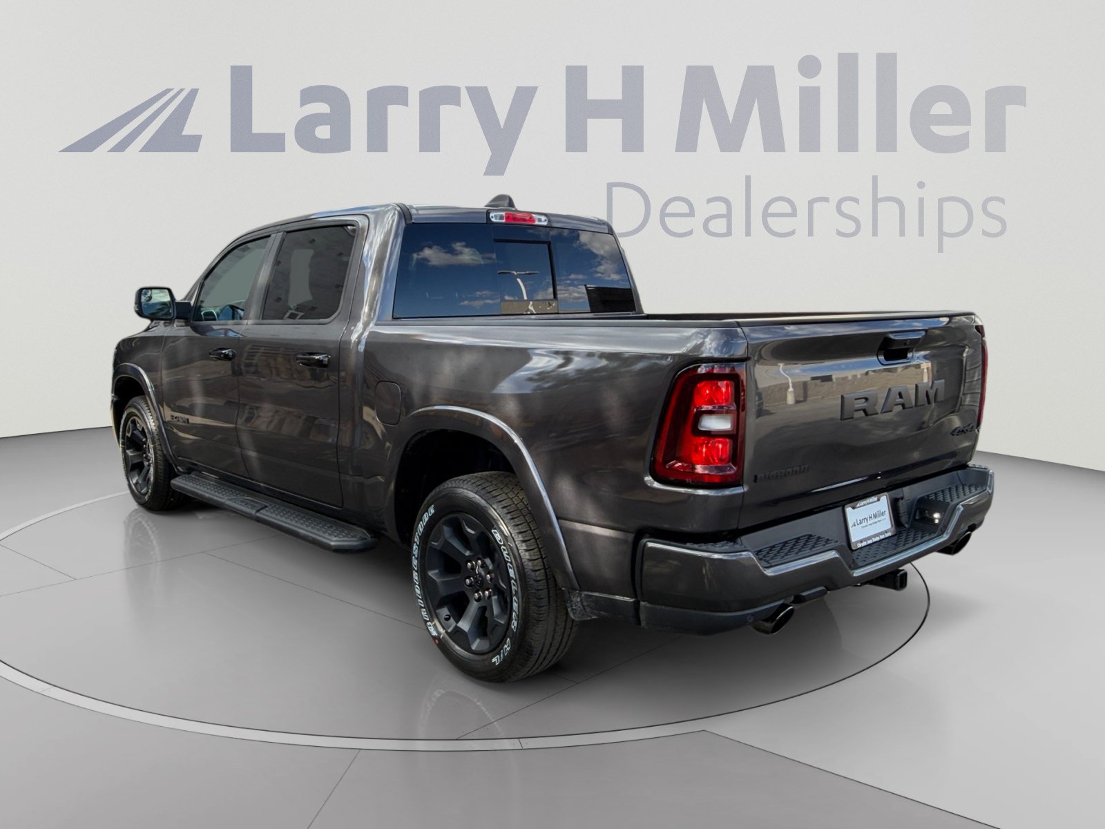 New 2026 RAM 1500 Big Horn AWD/4WD image 3