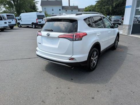 Used 2017 Toyota RAV4 XLE w/ Carpet Mat Package AWD/4WD image 17