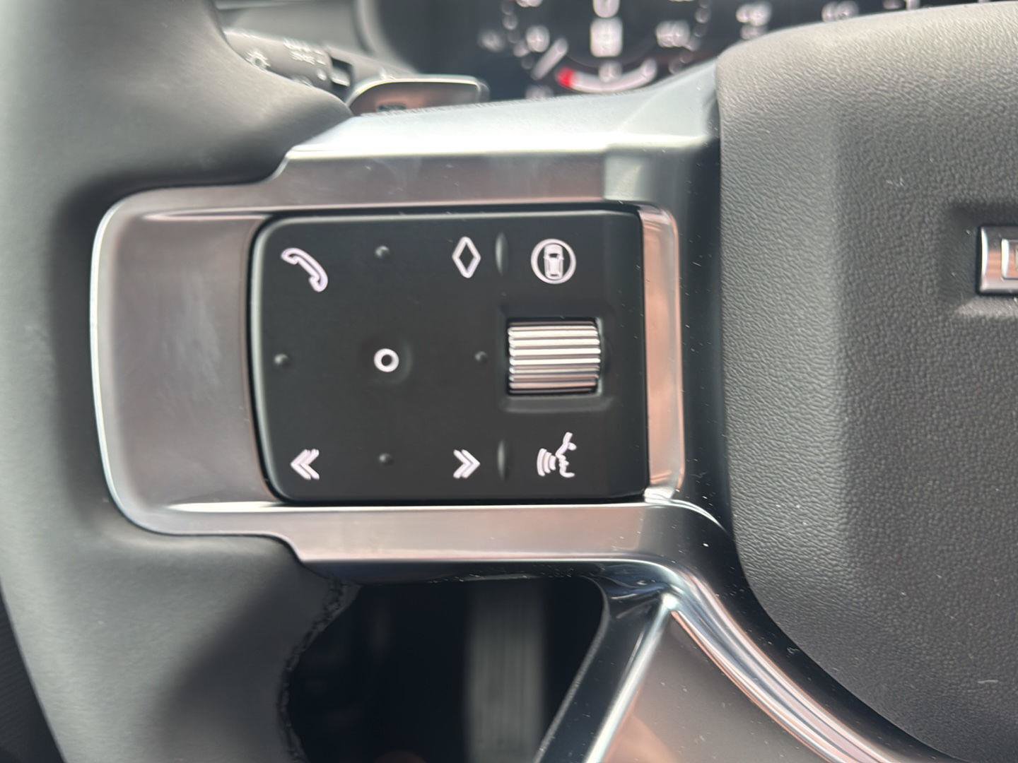 New 2026 Land Rover Discovery S AWD/4WD image 29