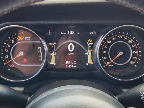 Used 2021 Jeep Wrangler Unlimited Sahara AWD/4WD image 17