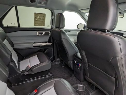Certified 2024 Ford Explorer XLT w/ Equipment Group 202A AWD/4WD image 39
