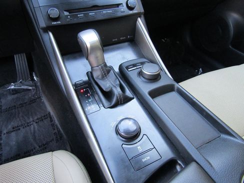 Used 2014 Lexus IS 250 image 18