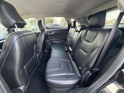 Used 2024 Ford Edge Titanium image 17