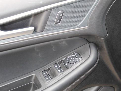 Used 2024 Ford Edge SEL image 20