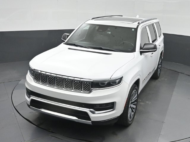 Used 2023 Jeep Grand Wagoneer Series III AWD/4WD image 46