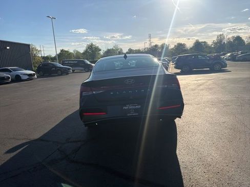 Used 2025 Hyundai Elantra SEL FWD image 10