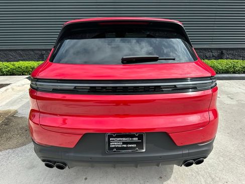 Certified 2025 Porsche Cayenne S AWD/4WD image 13