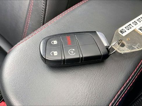 Used 2023 Jeep Renegade Trailhawk w/ Sun/Sound Group AWD/4WD image 10