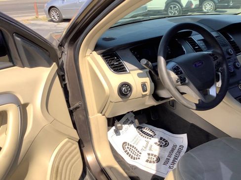 Used 2016 Ford Taurus SE FWD image 27
