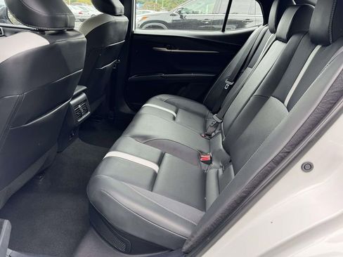 Used 2025 Toyota Camry SE FWD image 16