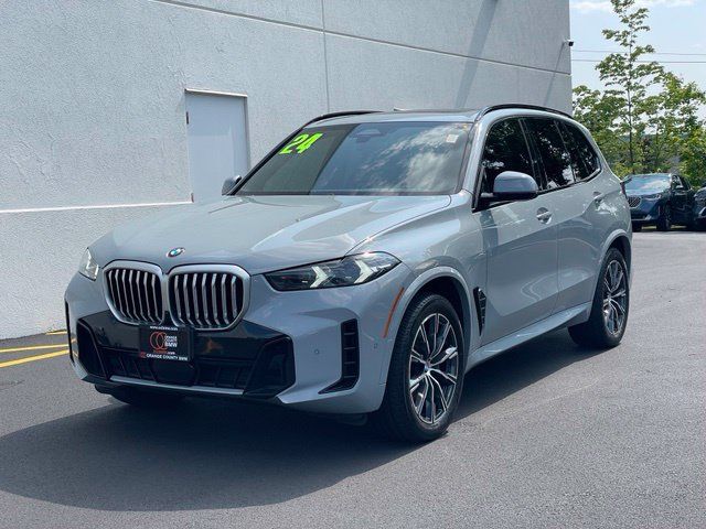 Certified 2024 BMW X5 xDrive40i w/ M Sport Package AWD/4WD image 2