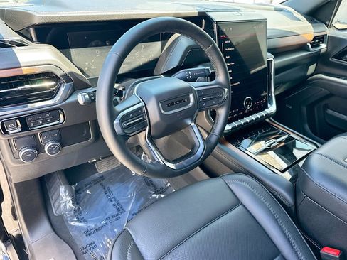 Used 2025 GMC Yukon Denali w/ Sun & Power Step Package RWD image 9